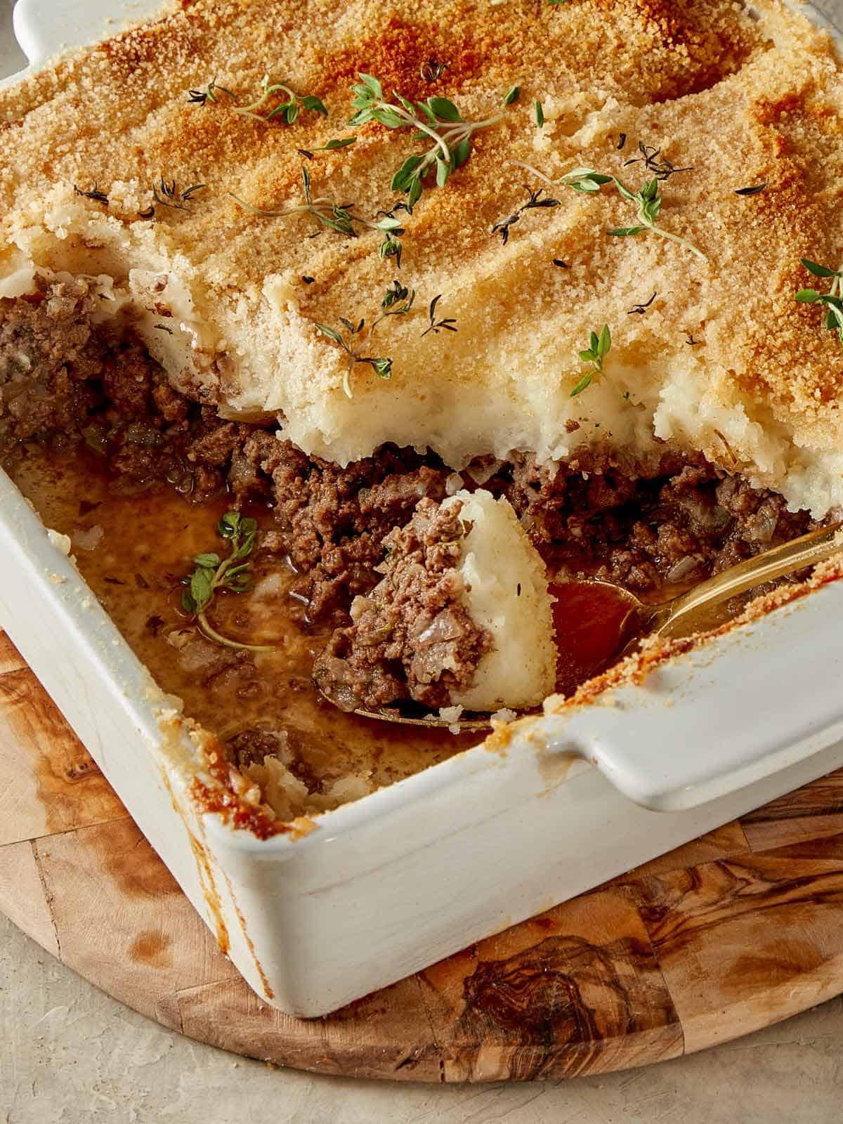 Unlock Hachis Parmentier's Flavor: Beef, Herbs, and Golden Mash